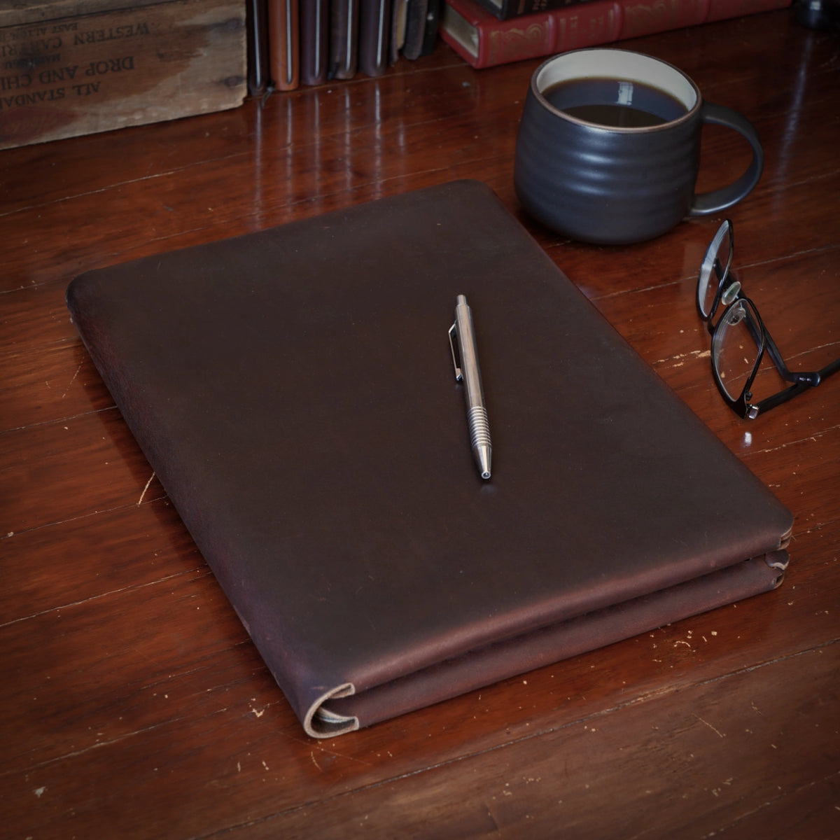Executive Cut - Refillable Leather Folio