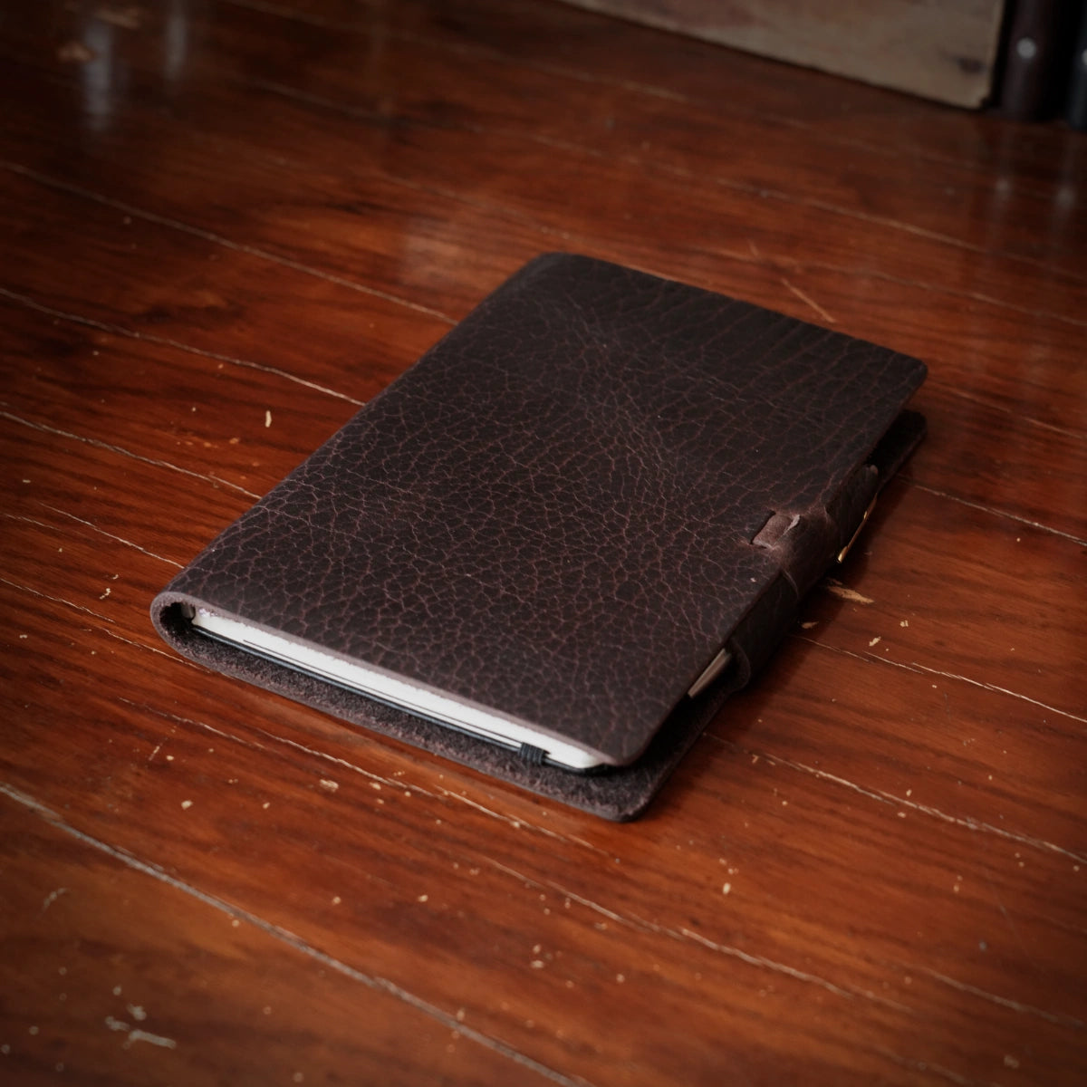 Signature Collection - Classic Cut - Refillable Leather Journal