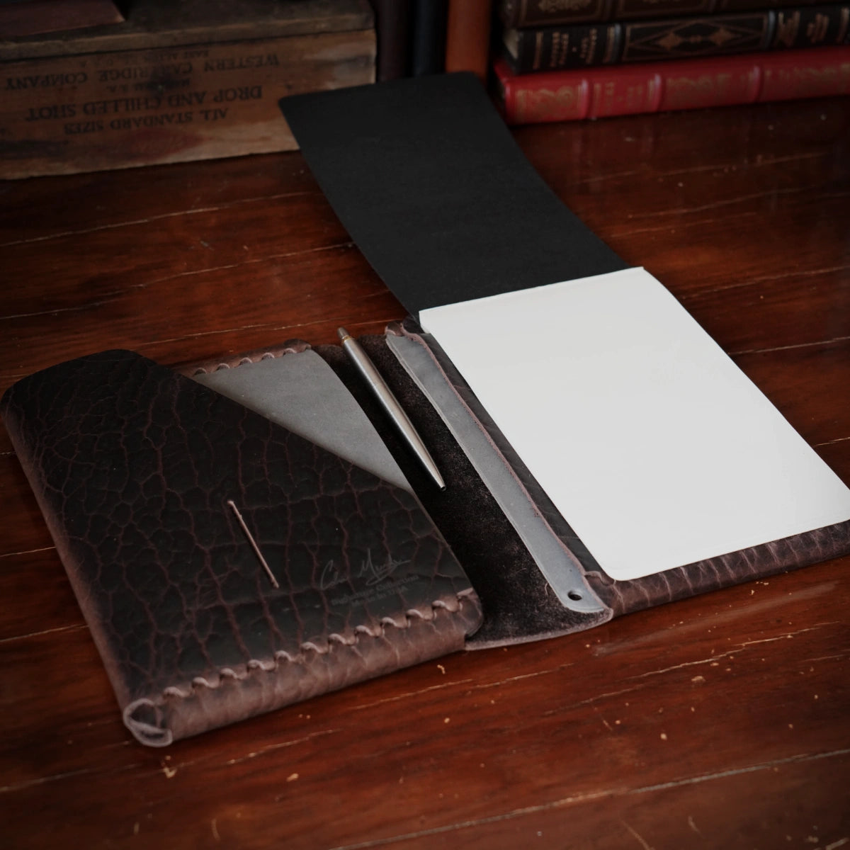 Signature Collection - Travel Cut - Refillable Leather Folio