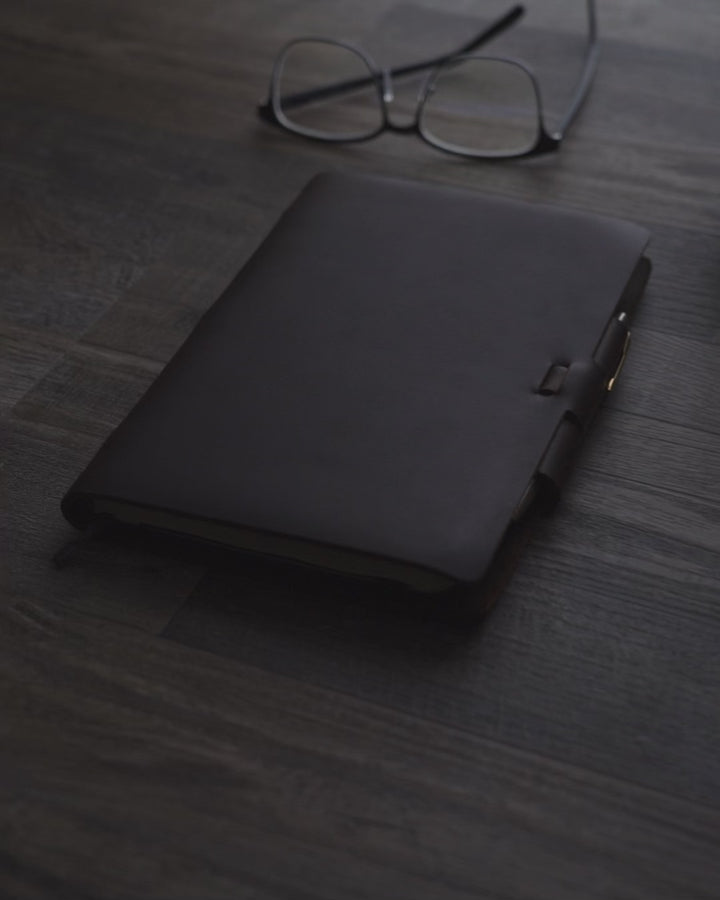 Classic Cut - Refillable Leather Journal