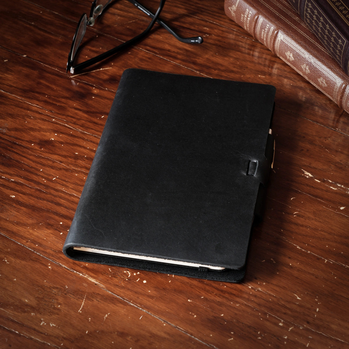Classic Cut - Refillable Leather Journal