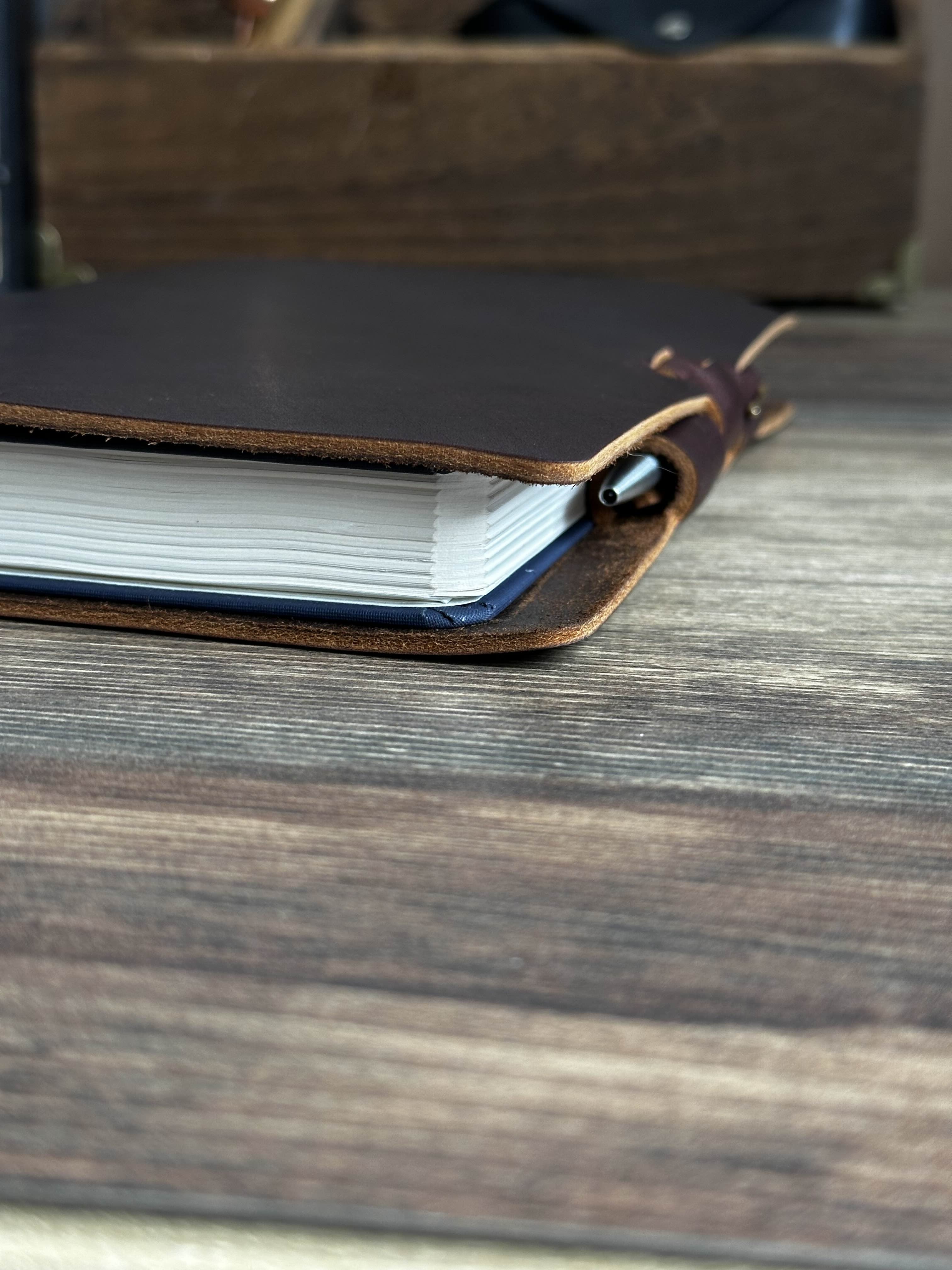 Focus Cut - Refillable Leather Journal – Murdy Creative Co.