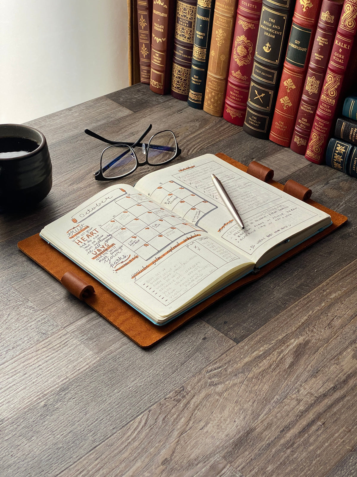 Da Vinci - Vitruvian - Engraving Design - Refillable Leather Journals