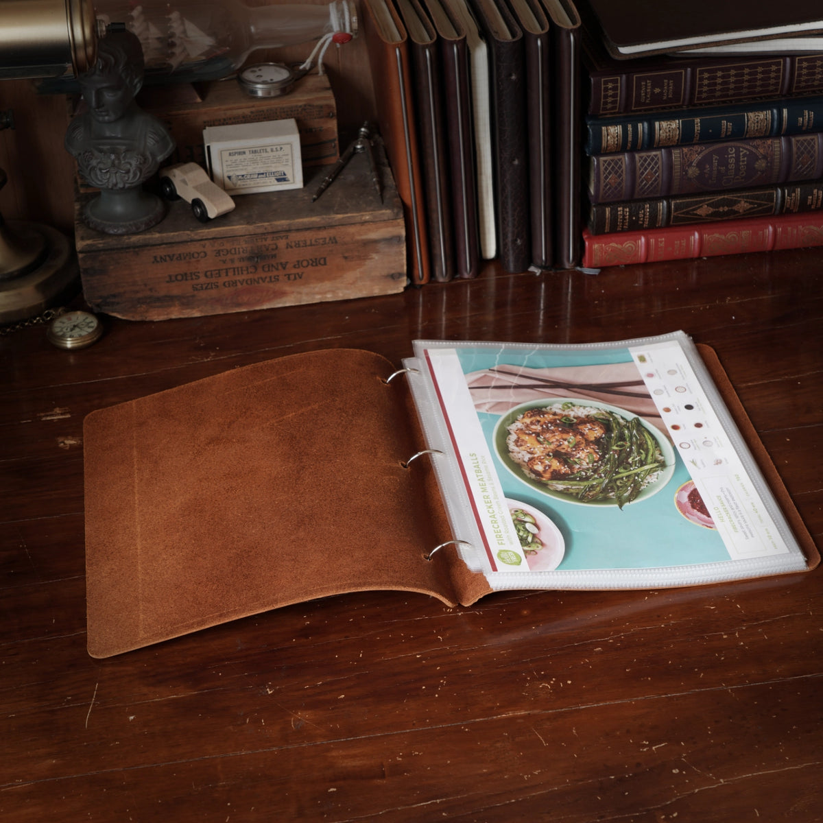 Custom Wide Cut - Refillable Leather Binder